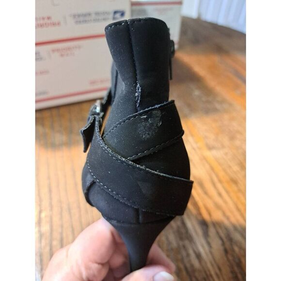 10M ...me too Black Buckle Embellished High Heel Pump Ankle Boots Booties Shoes - Picture 10 of 11